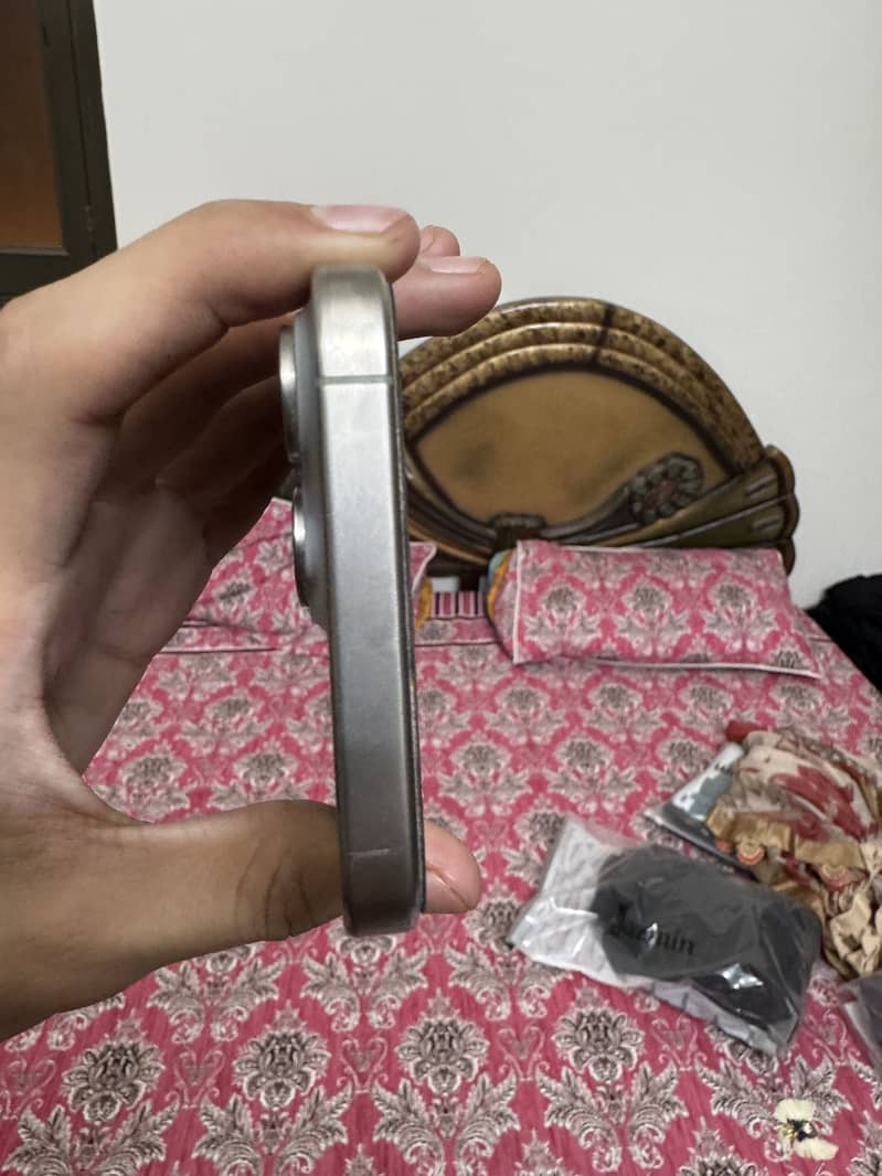 Apple iPhone 15 Pro Max 5