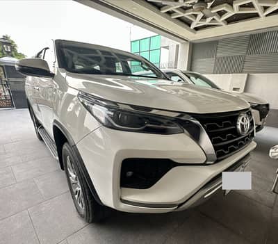 Toyota Fortuner V 2021