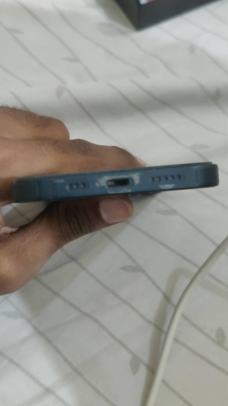Apple iPhone 14 4