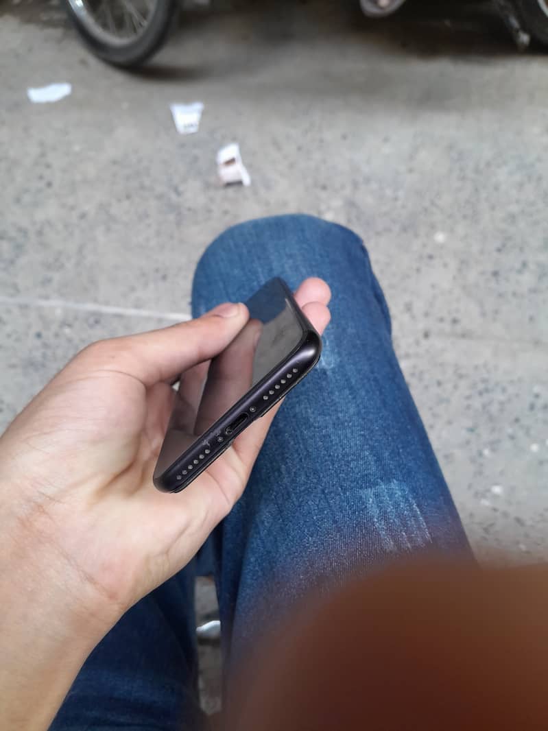 Apple iPhone SE 3
