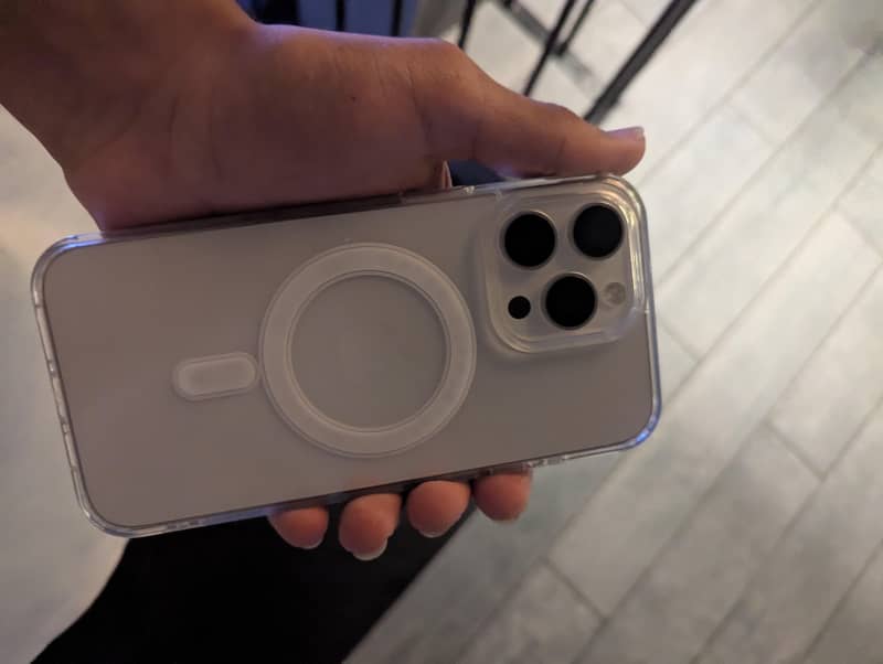 Apple iPhone 15 Pro Max 2