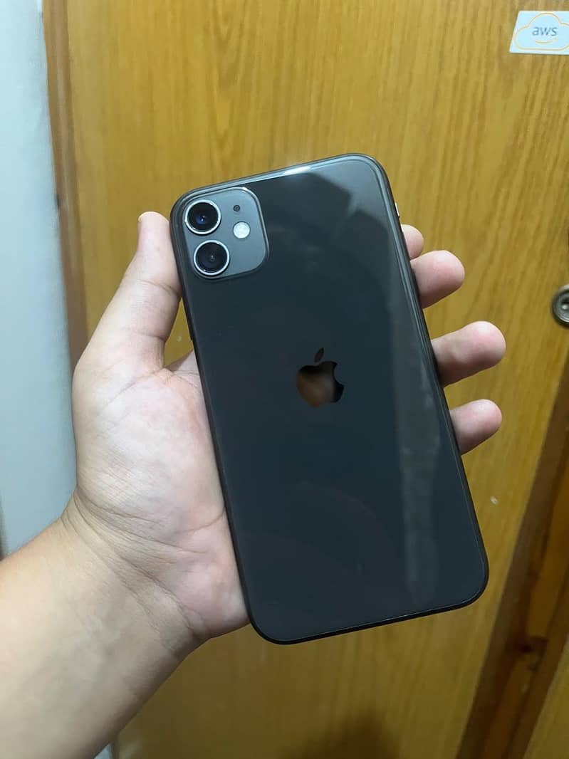 Apple iPhone 11 4