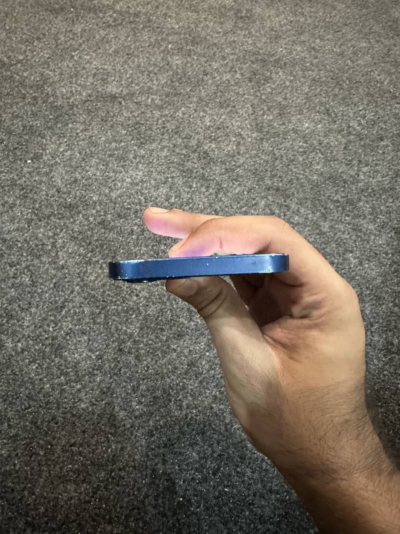 Apple iPhone 12 2