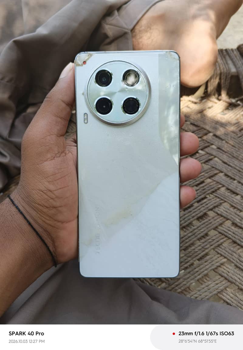 Tecno CAMON 30 0