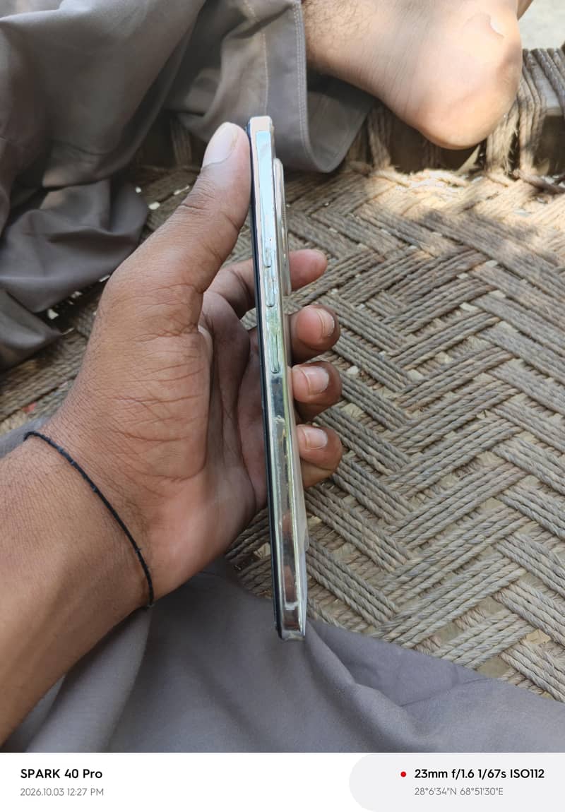 Tecno CAMON 30 1