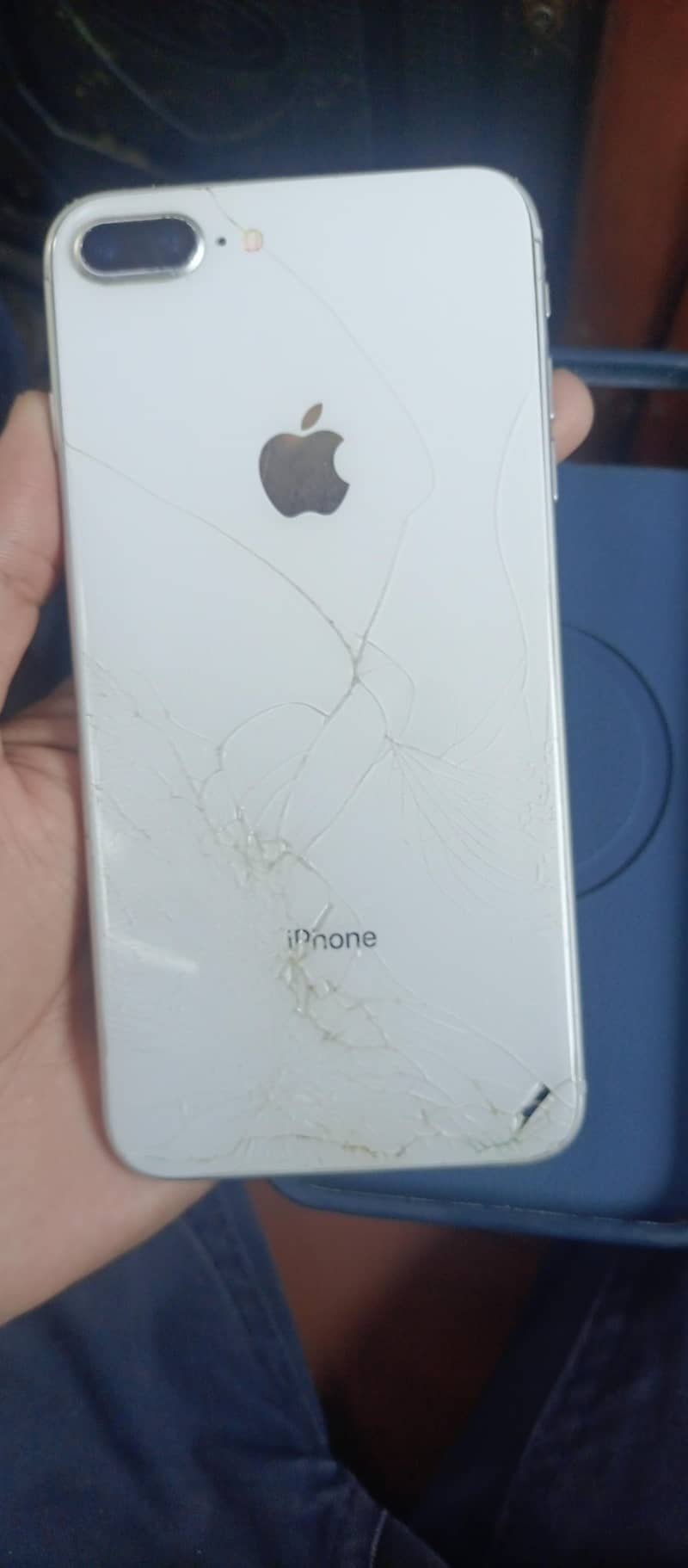 Apple iPhone 8 Plus 1