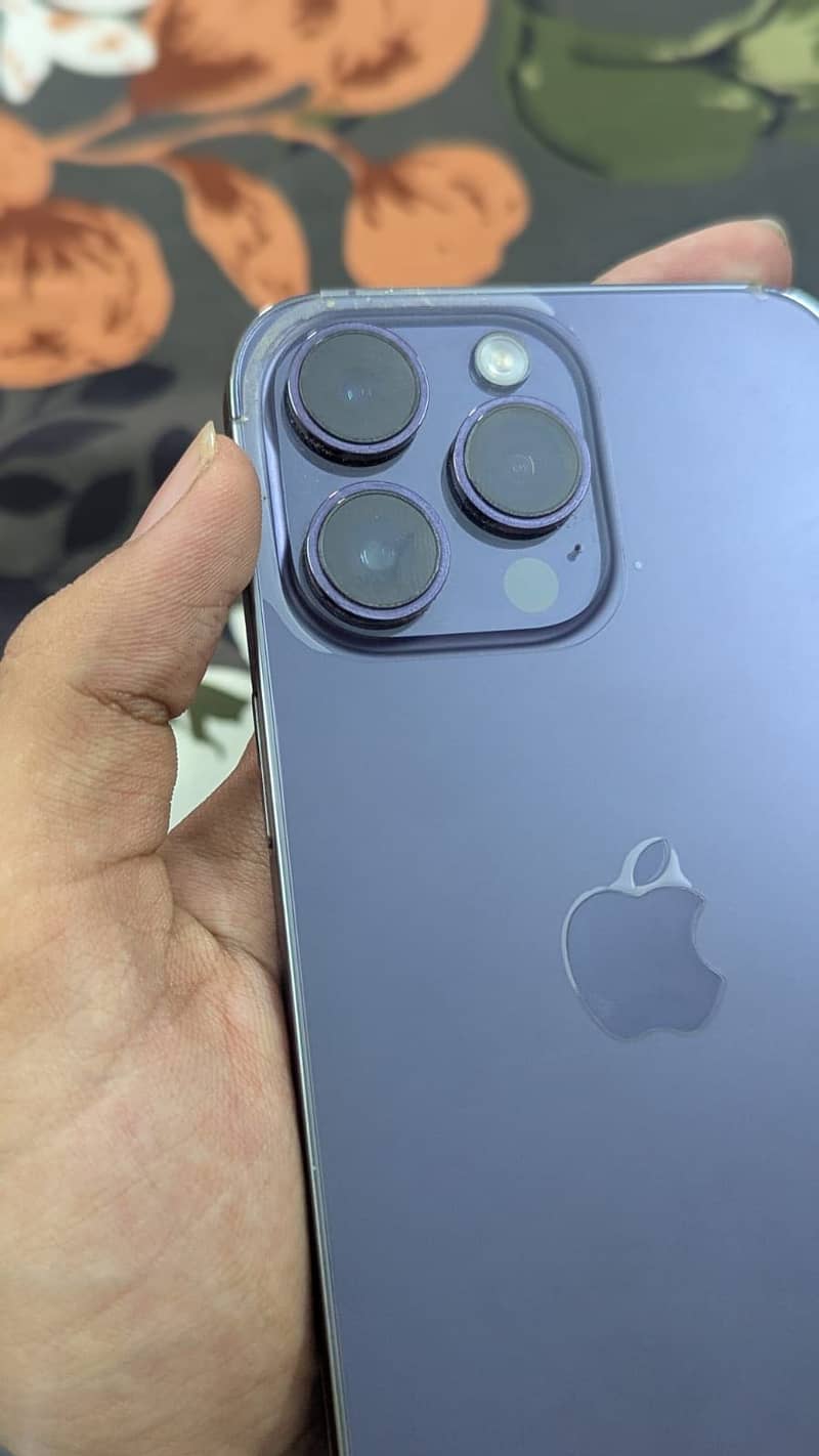 Apple iPhone 14 Pro Max 3