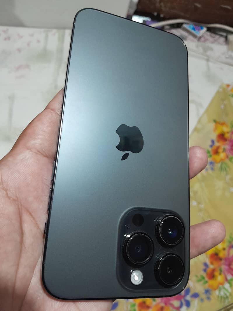 Apple iPhone 14 Pro Max 2