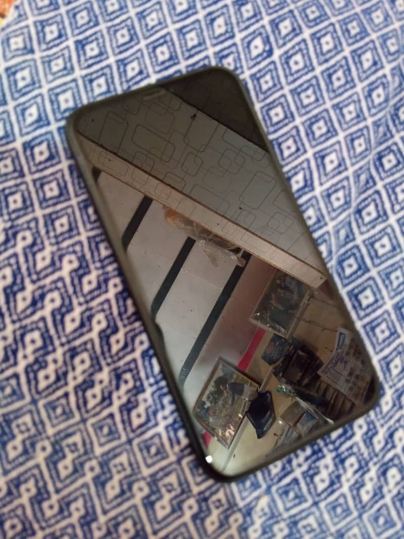 Apple iPhone XR 4
