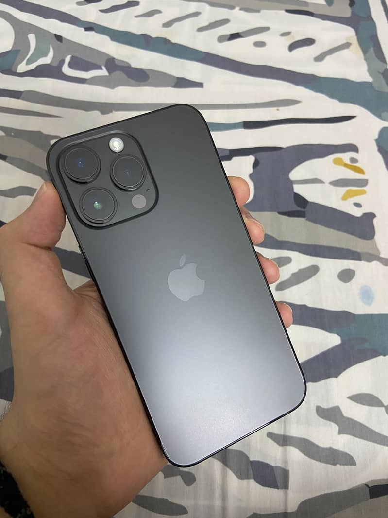 Apple iPhone 14 Pro Max 3