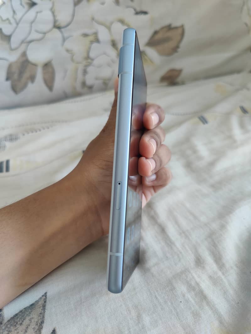 Google Pixel 7a – 10/10 Condition 2