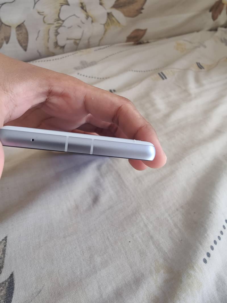 Google Pixel 7a – 10/10 Condition 5