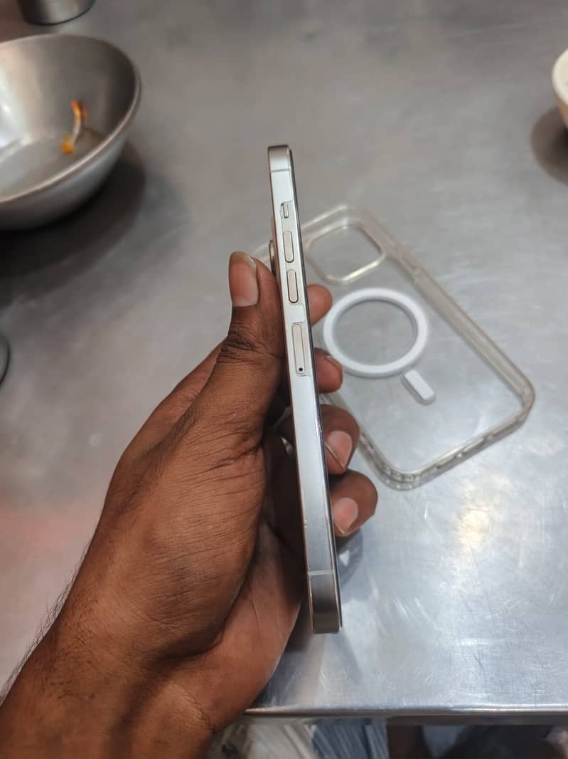 Apple iPhone 13 Pro Max 7