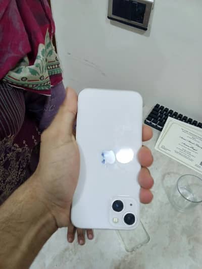 Apple iPhone 13