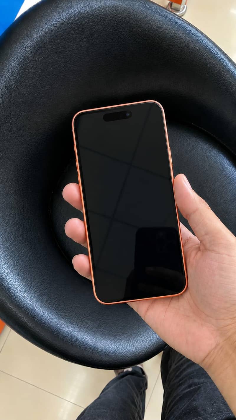 Apple iPhone 17 Pro Max 1