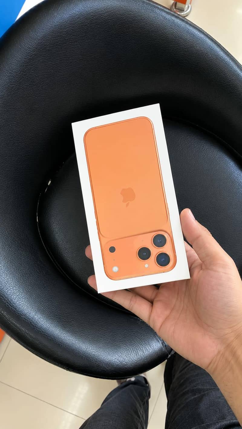 Apple iPhone 17 Pro Max 2