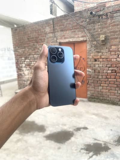 Apple iPhone 15 Pro jv