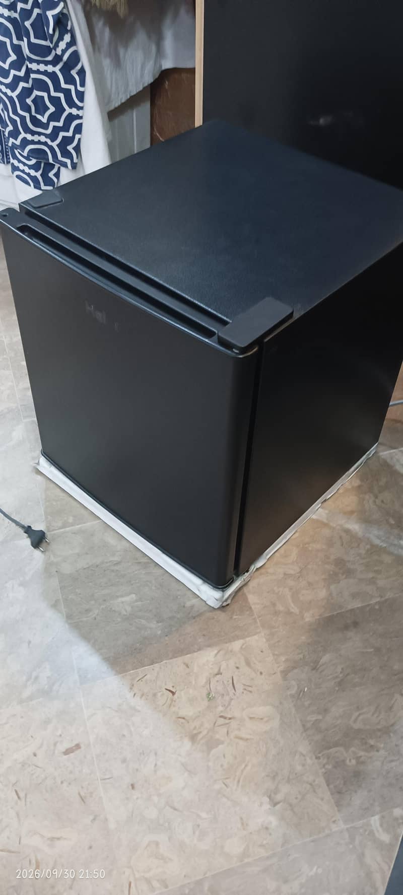 mini fridge 0