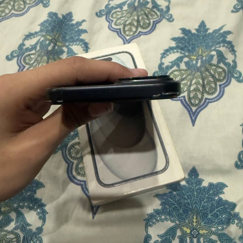 Apple iPhone 15 1