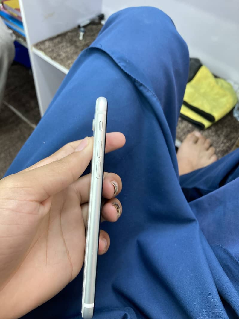 Apple iPhone 6 2