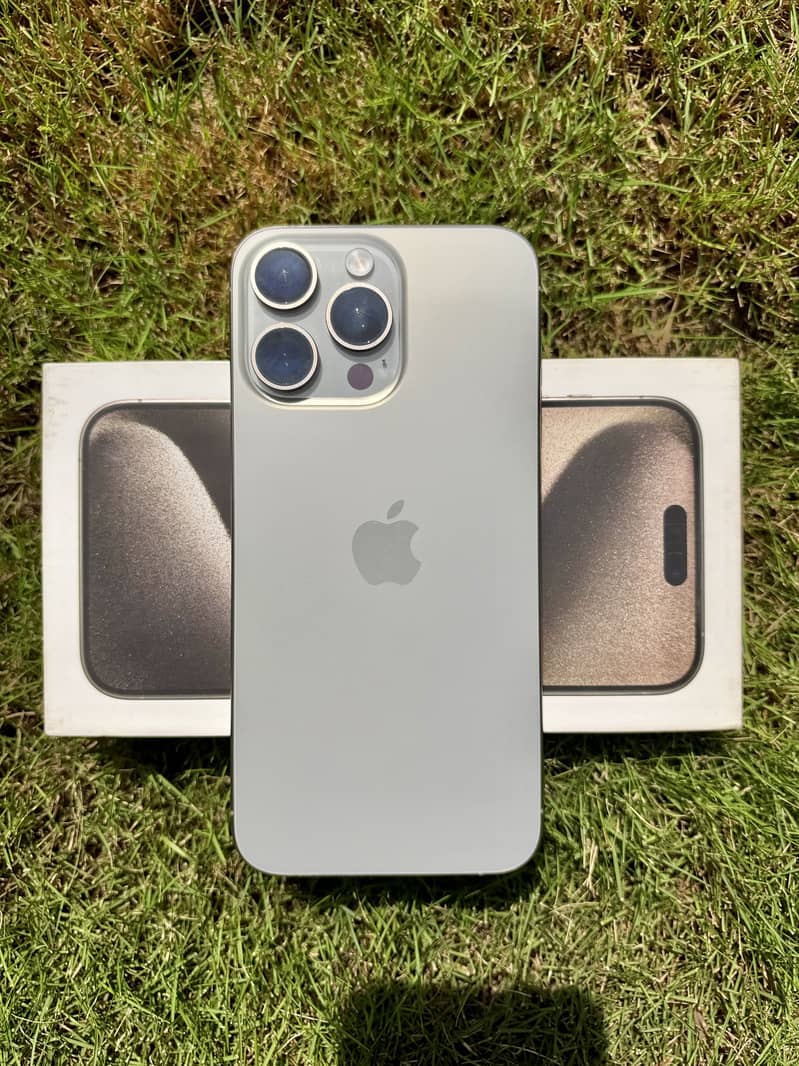 Apple iPhone 15 Pro Max 0