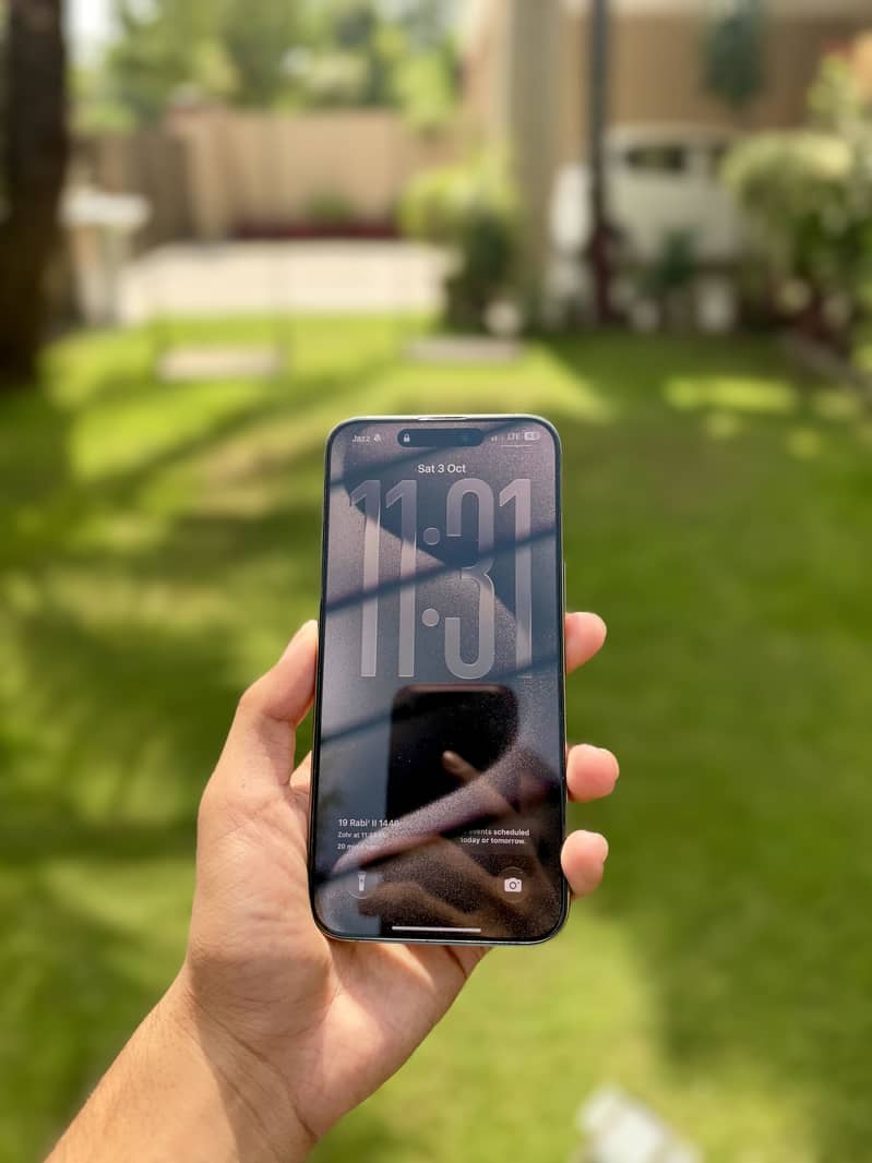 Apple iPhone 15 Pro Max 1