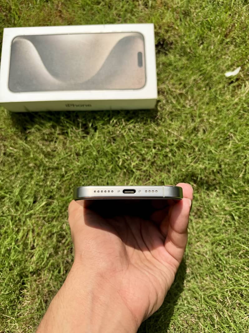 Apple iPhone 15 Pro Max 8