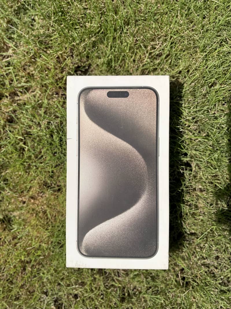 Apple iPhone 15 Pro Max 9