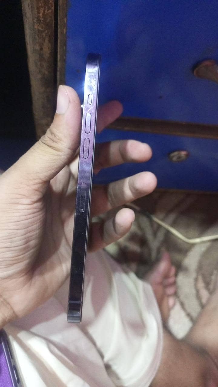 Apple iPhone 14 Pro Max 0