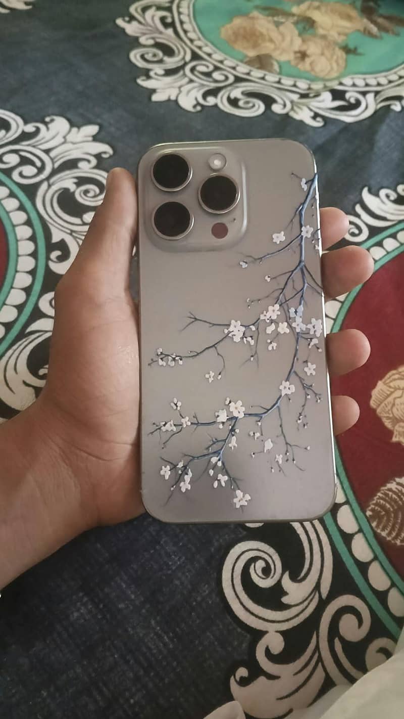 Apple iPhone 15 Pro 1