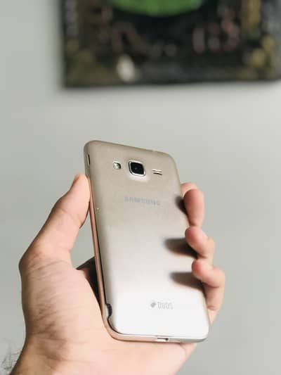 Samsung Mobile J3