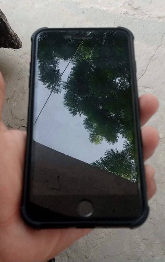 Apple iPhone 7 Plus 1