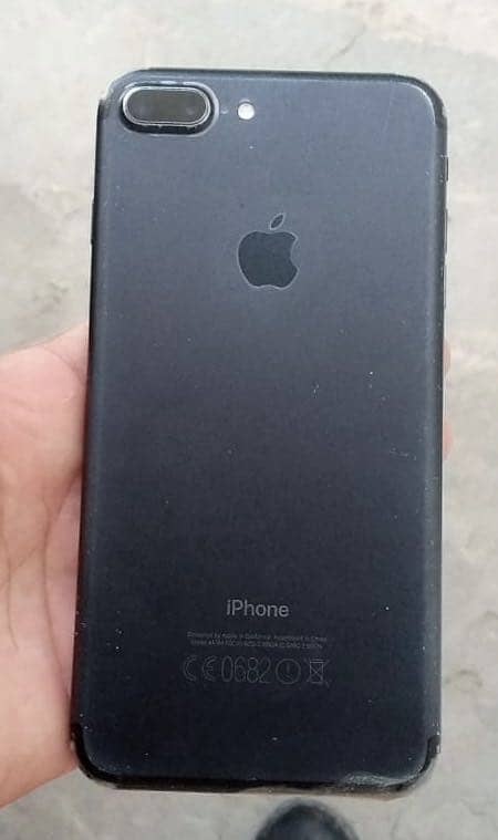 Apple iPhone 7 Plus 5