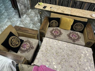 Urgent sale sofa set 03004105753