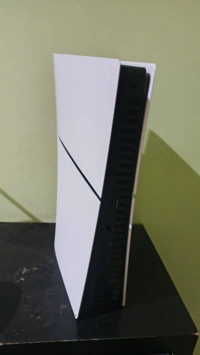 Playstation 5 slim digital edition used