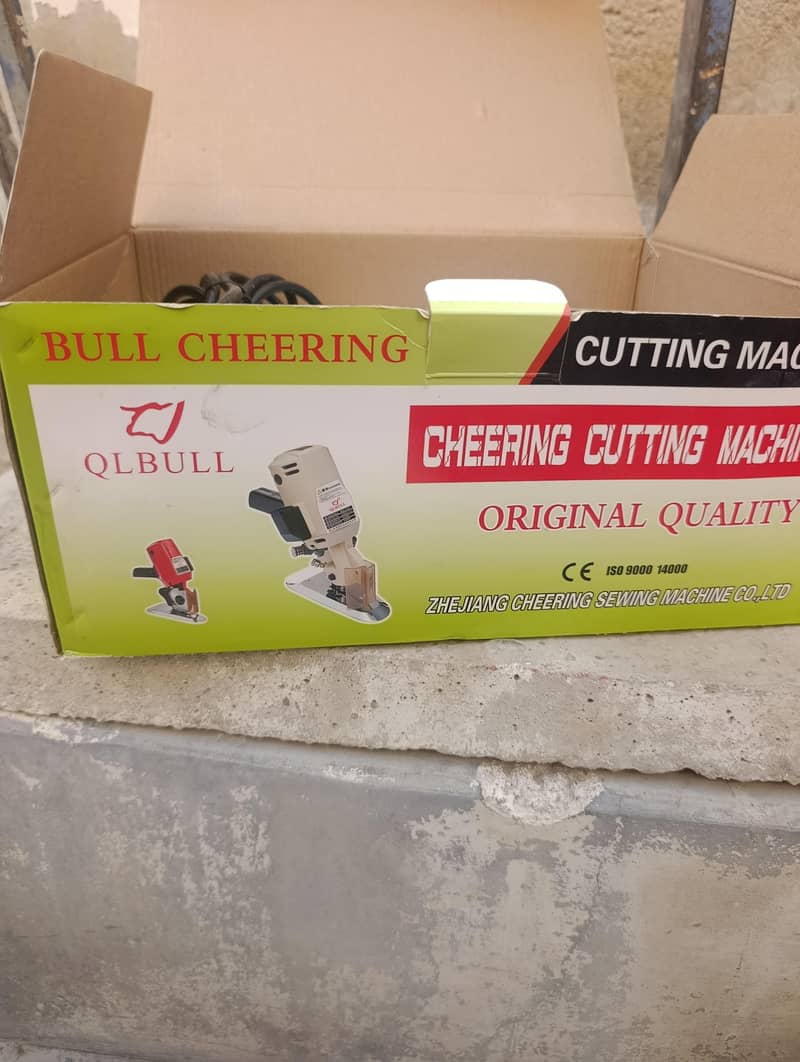 garments Cutting Machine 3