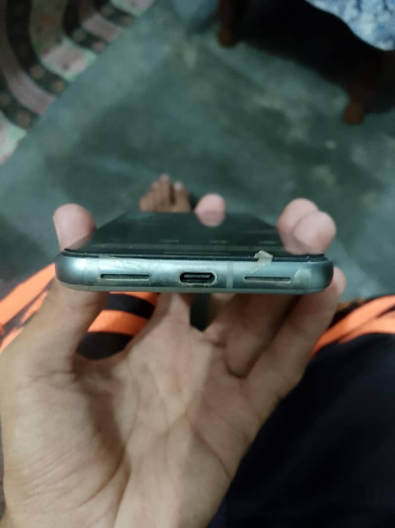 Google Pixel 8 2