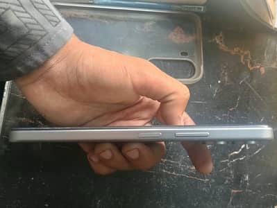 Realme 100i