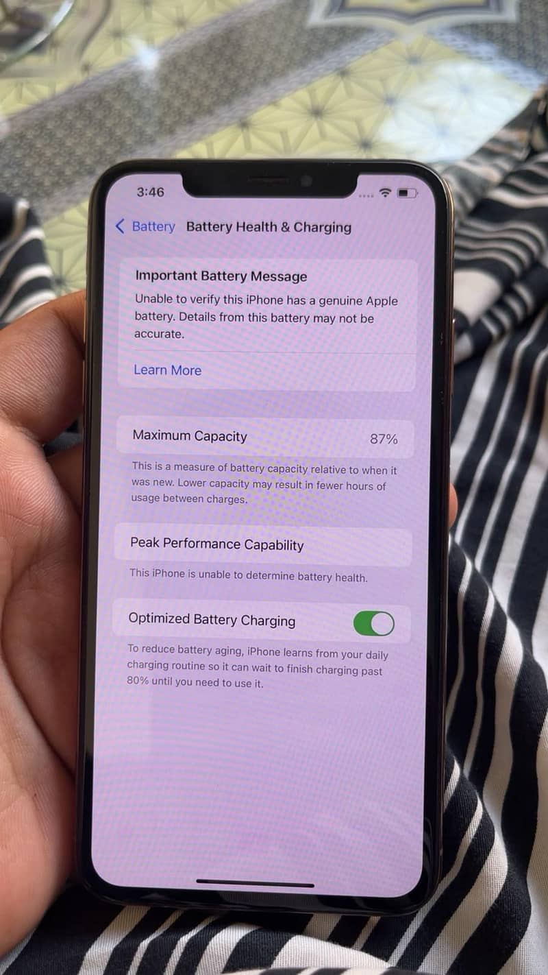 Apple iPhone XS Max 7