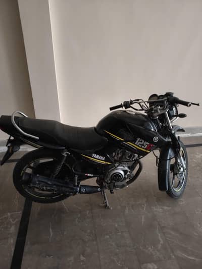 Yamaha YBRG 125 |