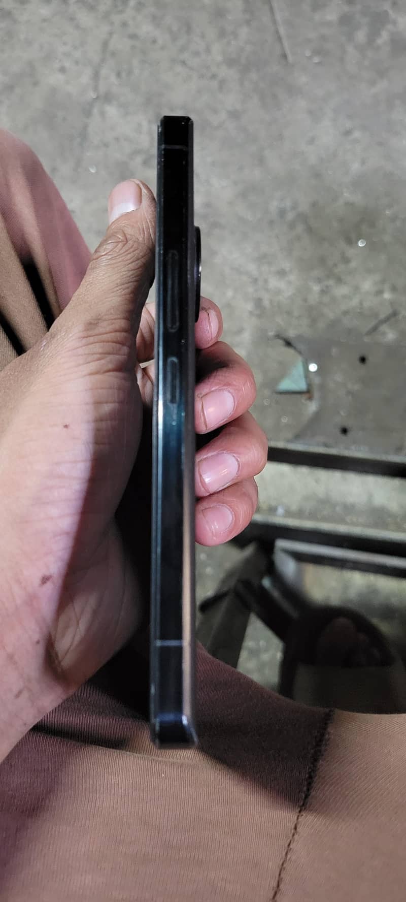 Sharp Aquos R7 1
