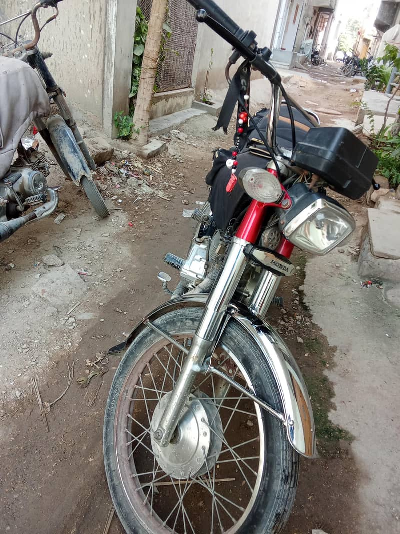 CG 125 2