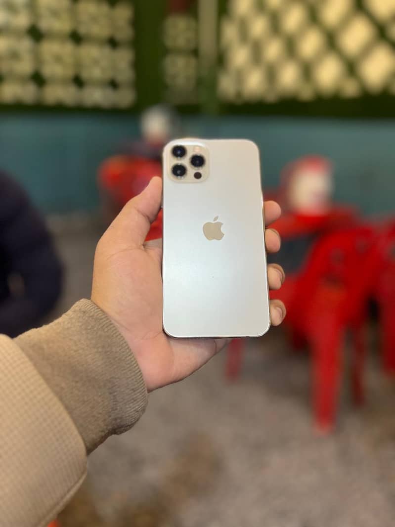 Apple iPhone 12 Pro 2