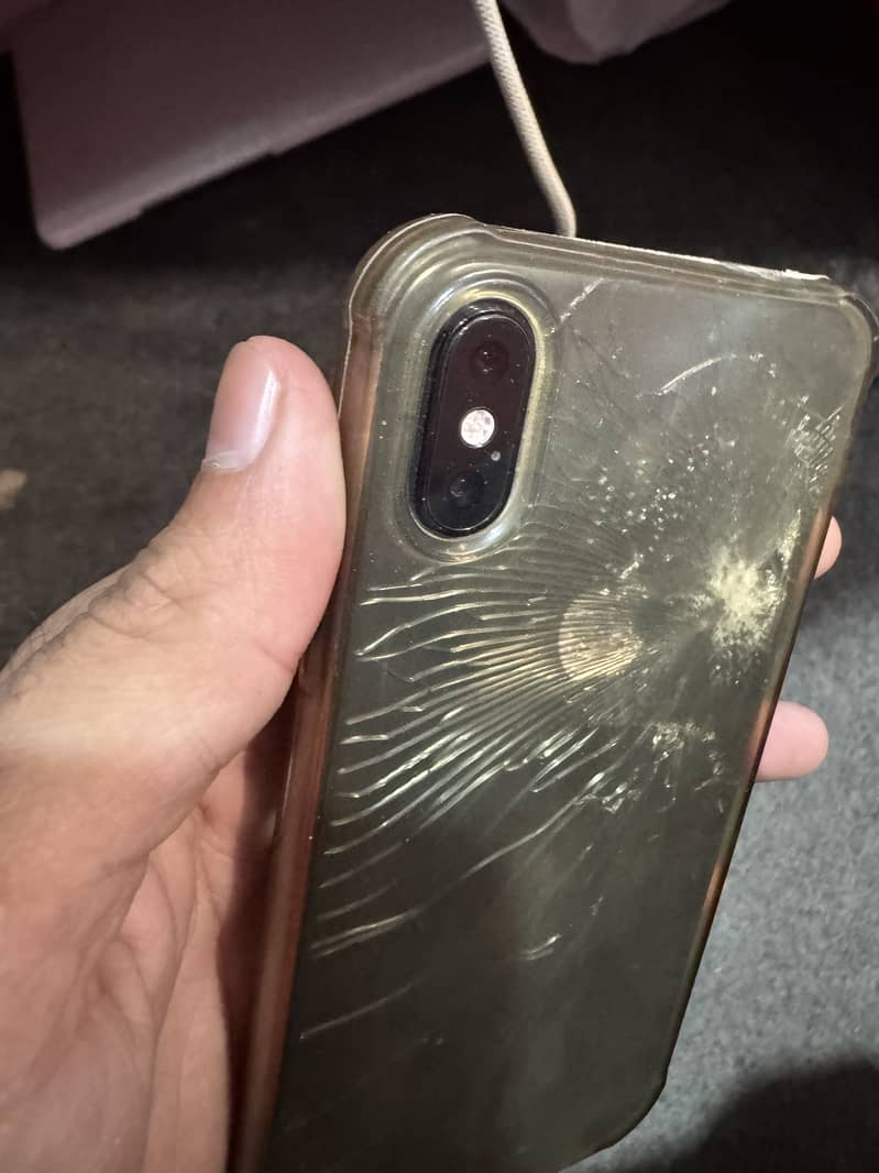 Apple iPhone XS 1