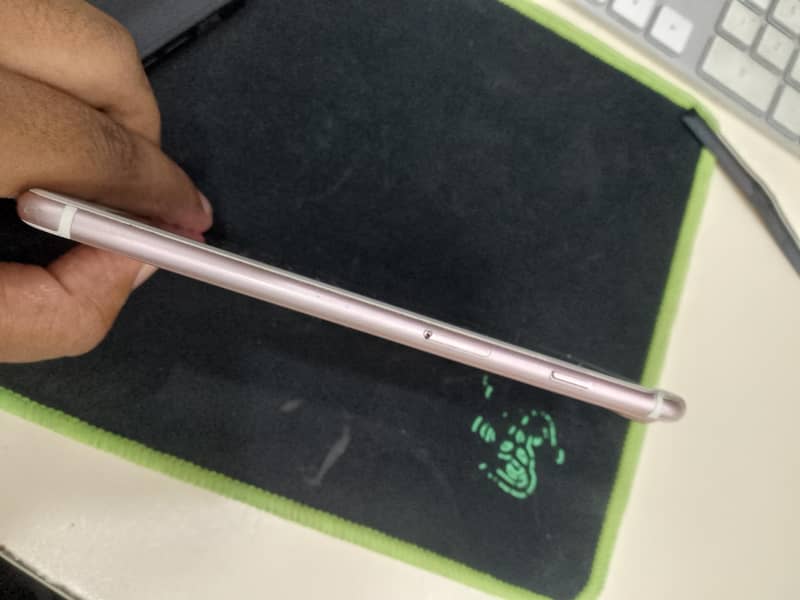 Apple iPhone 7 Plus 2