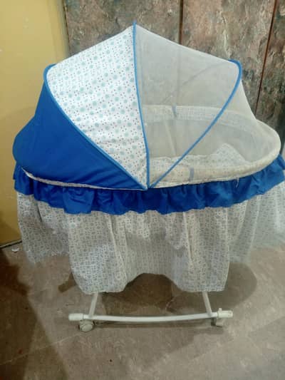 2 in 1 Baby cot + Swing ( 0, 3, 3.1.  3. ,,3 ,9 ,1 ,0 ,8, 0)