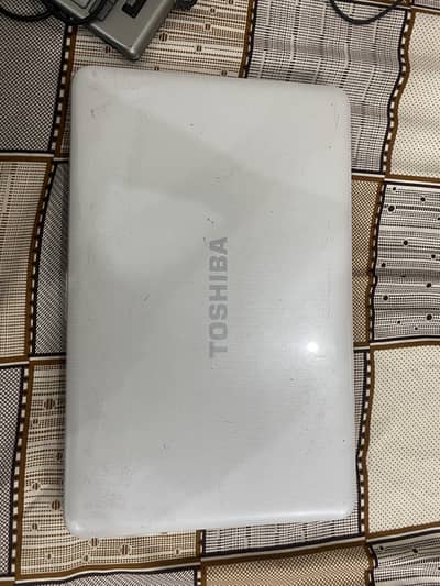 TOSHIBA LAPTOP
