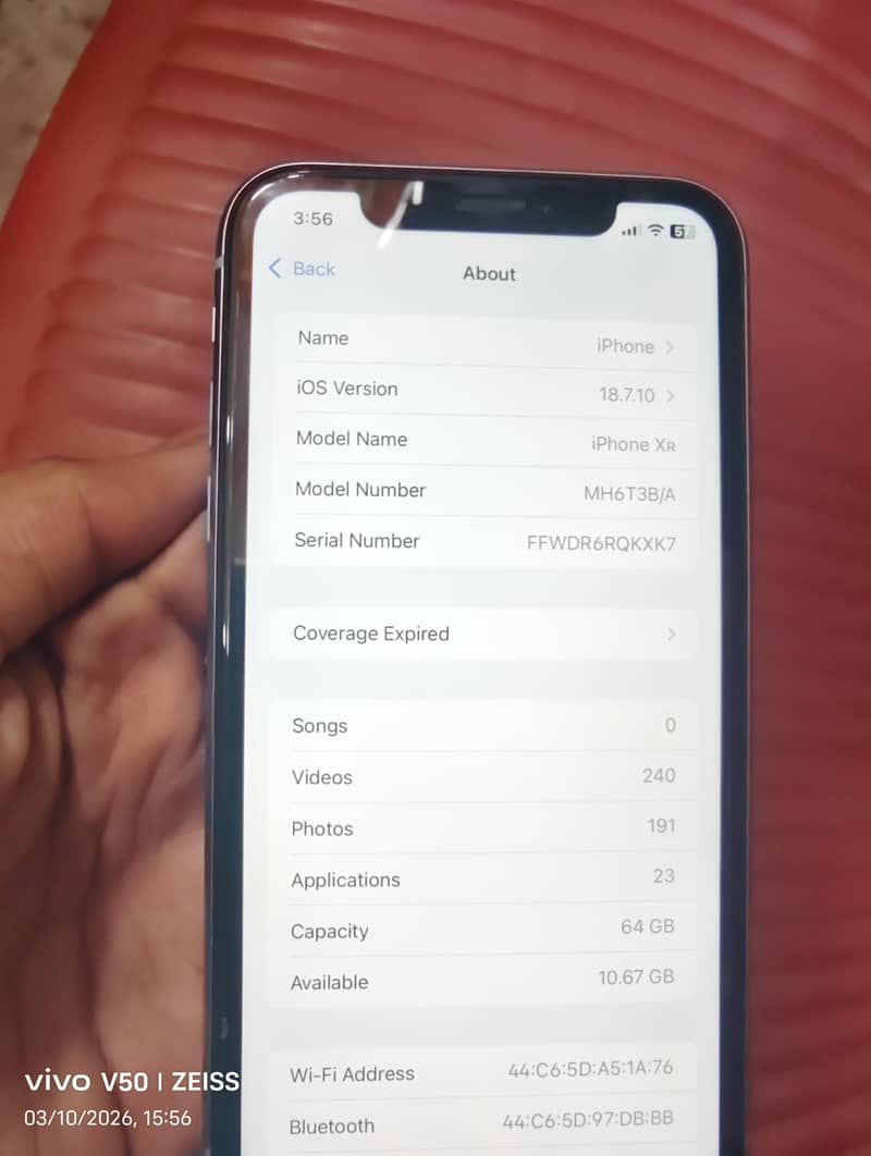 Apple iPhone XR 7