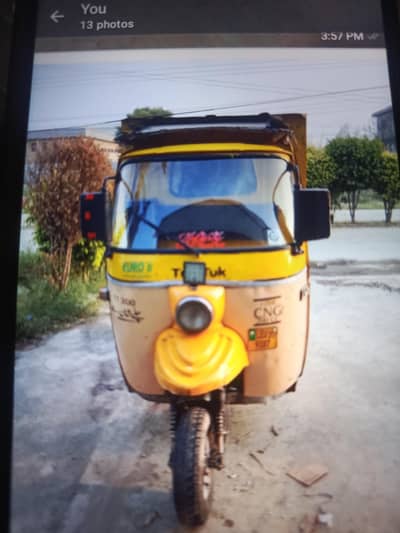 Loader rickshaw ( tuk tuk)