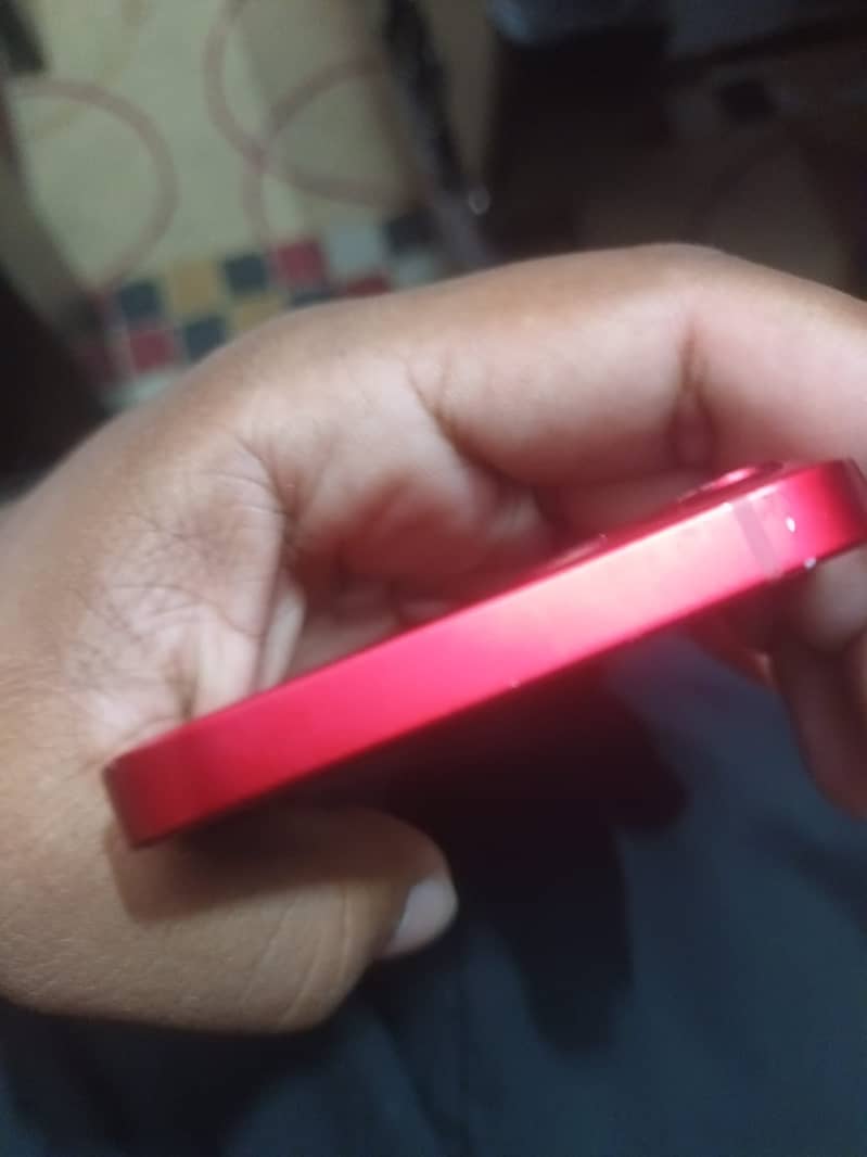 Apple iPhone 13 6